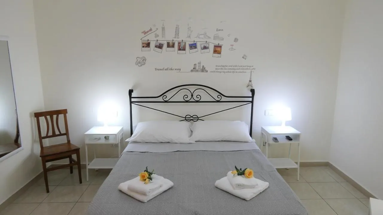 *** فندق مبيت وإفطار نابولي B&B Dimora Cirillo إيطاليا